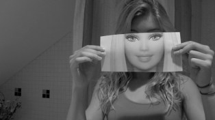 LBF visage barbie