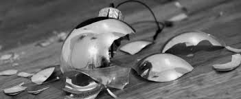 LBF boules de noel cassée